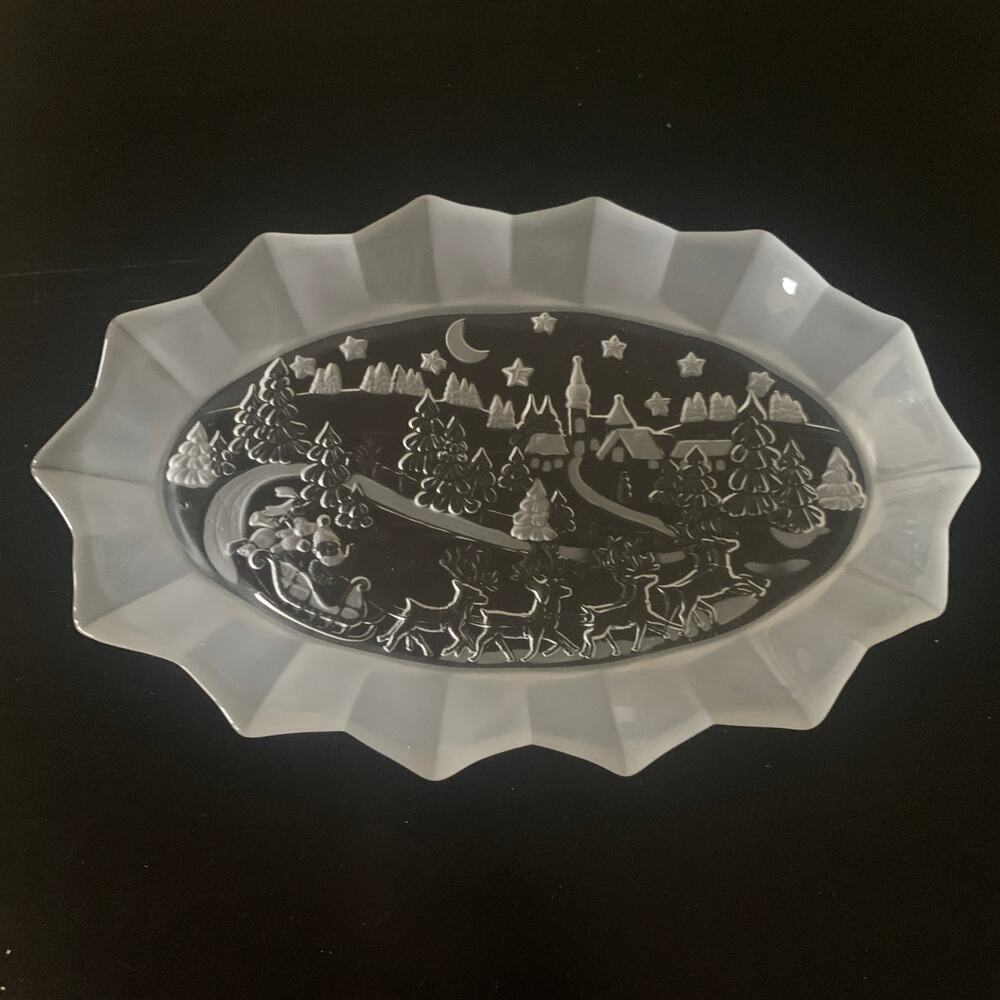 Mikasa Silent Night Crystal Frosted Winter Town Santa Reindeer Small Platter